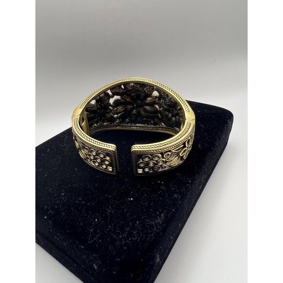 Signed Heidi Daus Glamorous Garden Crystal Cuff Bracelet - Picture 6 of 7